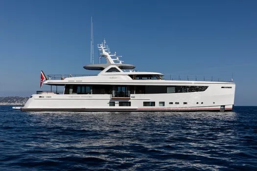 Seaflower yacht stern view